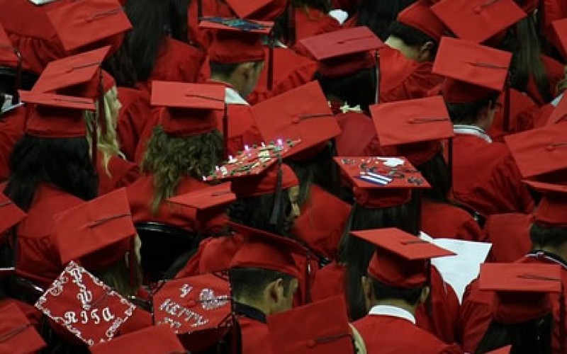 8 Gift Ideas for High School Grads