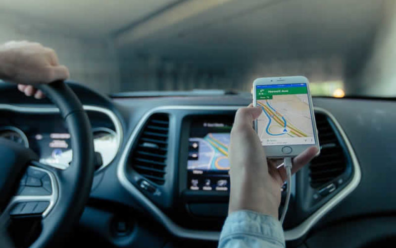 Staying Safe When Using Online Transportation Services
