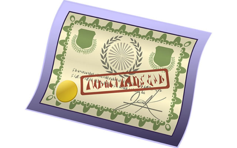 How to Decide Between Earning a College Degree or Professional Certifications