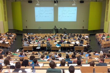 Top 5 Reasons Why You Should Attend Your College Lectures