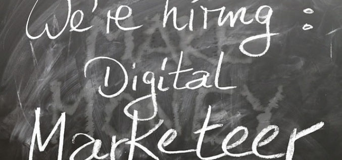 4 Things Business Majors Should Learn Before Hitting the Job Market