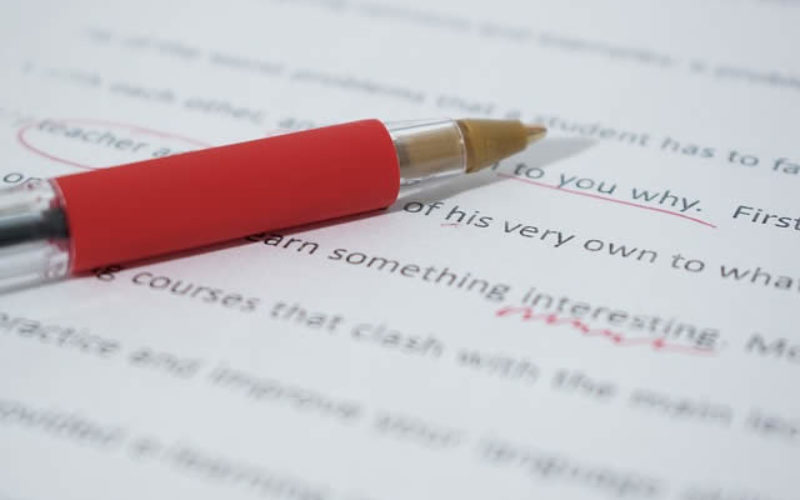 4 Tips To Help You Write The Most Amazing Post-Graduate College Application Essay!