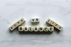 How to Balance College, Work, and Social Time: Top 5 Do’s and Don’ts