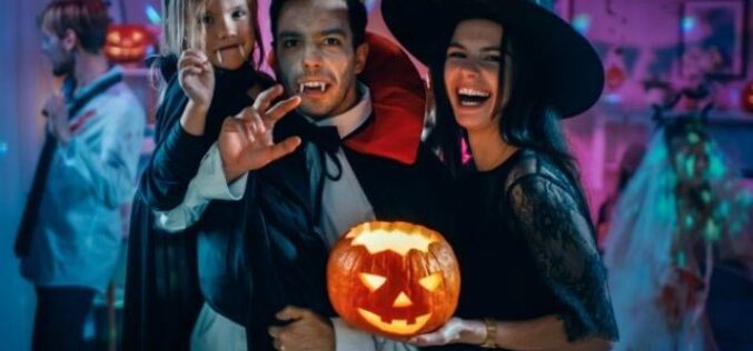 How To Plan the Ultimate Halloween Party