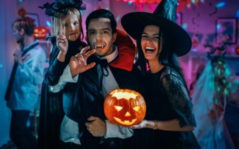 How To Plan the Ultimate Halloween Party
