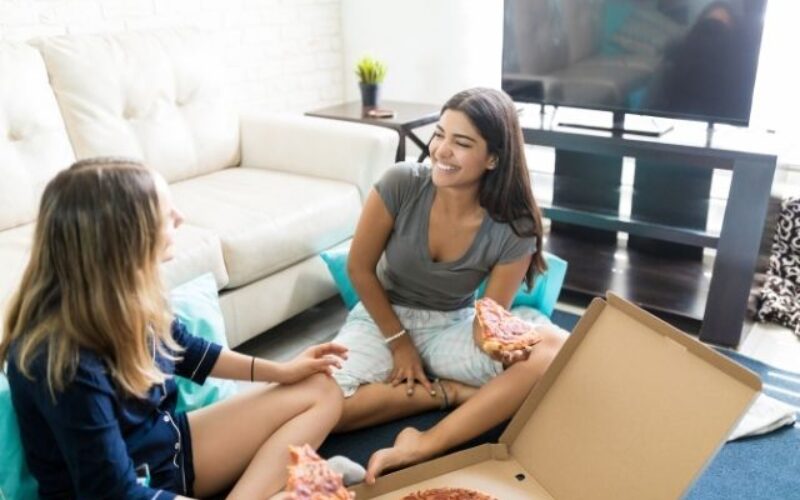 How To Know If a Roommate Is Right for You