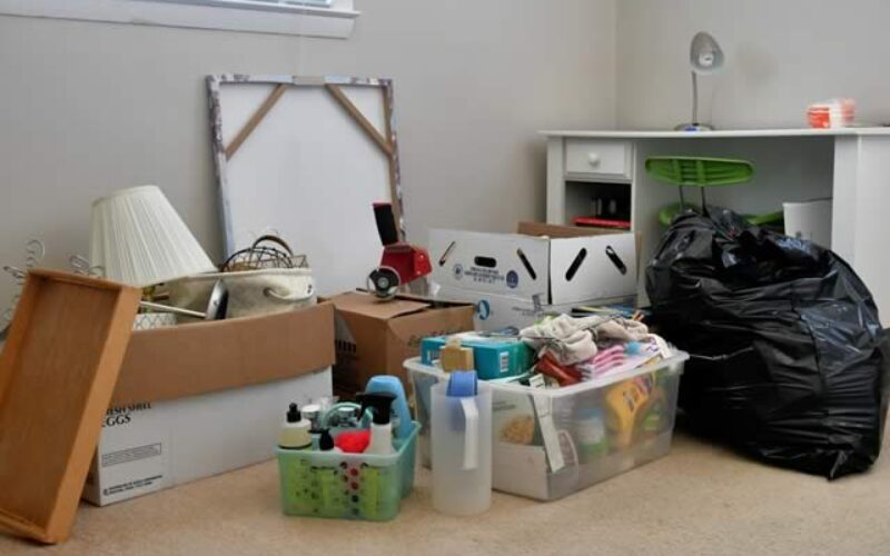 Essential Items Every College Student Should Have in Their Dorm Room