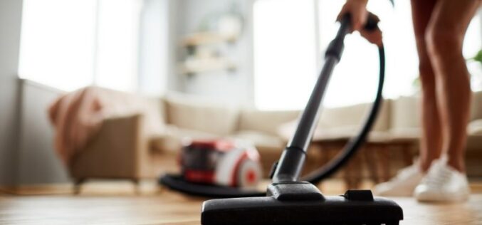 How To Handle Spring Cleaning With Roommates