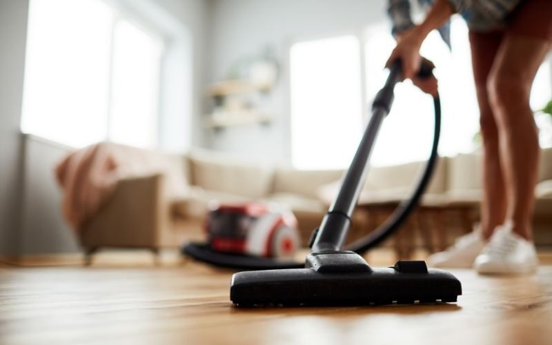 How To Handle Spring Cleaning With Roommates