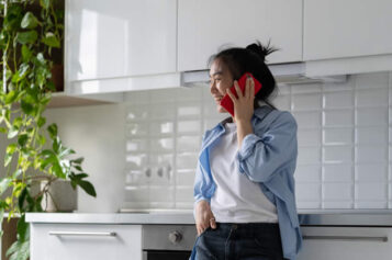 Pros and Cons of Living On-Campus vs. Off-Campus: What to Consider