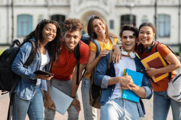 How to Treat Friendships in College Life