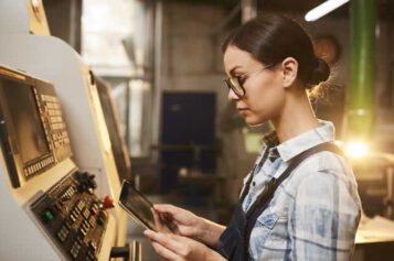 Inspiring the Next Generation: Women Mentoring in STEM