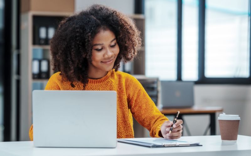 5 Things To Know Before Becoming an Insurance Broker