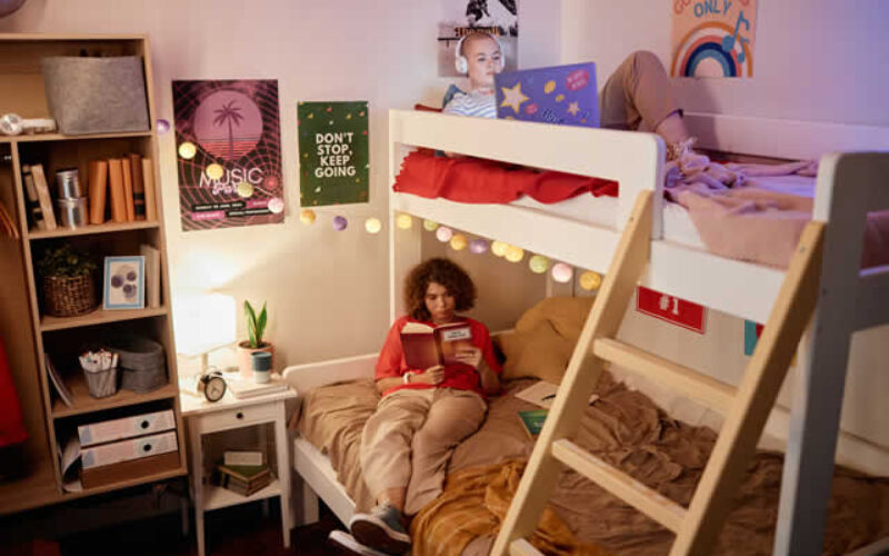 7 Dorm Room Essentials for Surviving Freshman Year