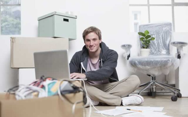How to Save Money on Moving Costs as a Toronto Student