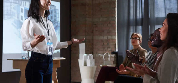 Should You Take a Public Speaking Class While at College?