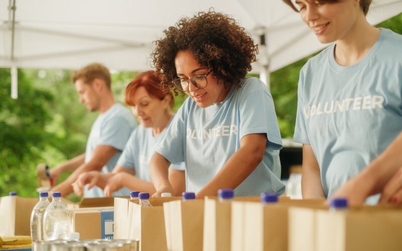 4 Meaningful Volunteer Opportunities for College Students
