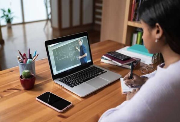 Mastering the Art of Online Learning Discipline