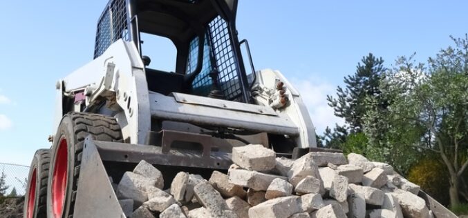 Ways To Use Skid Steers on Construction Sites