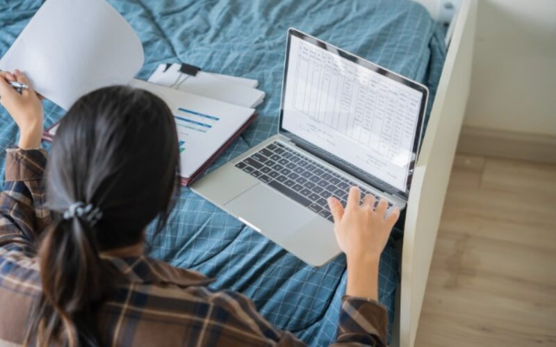 How To Calm a Busy Mind Before Exams or Big Deadlines
