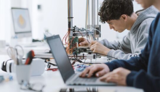 Careers That Combine Engineering And Chemical Solutions