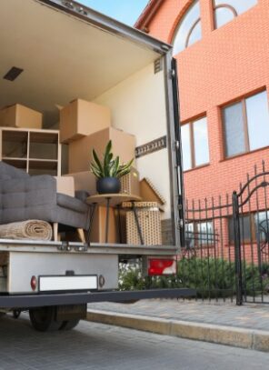 Smart Ways To Transport Furniture on Campus