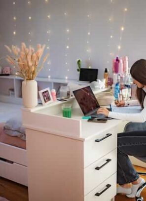 The Ultimate Dorm Room Setup Guide: From Empty Space to Personalized Sanctuary
