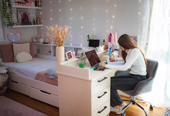 The Ultimate Dorm Room Setup Guide: From Empty Space to Personalized Sanctuary