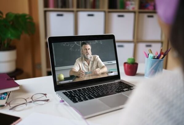 Overcoming Online Learning Challenges Before You Enroll