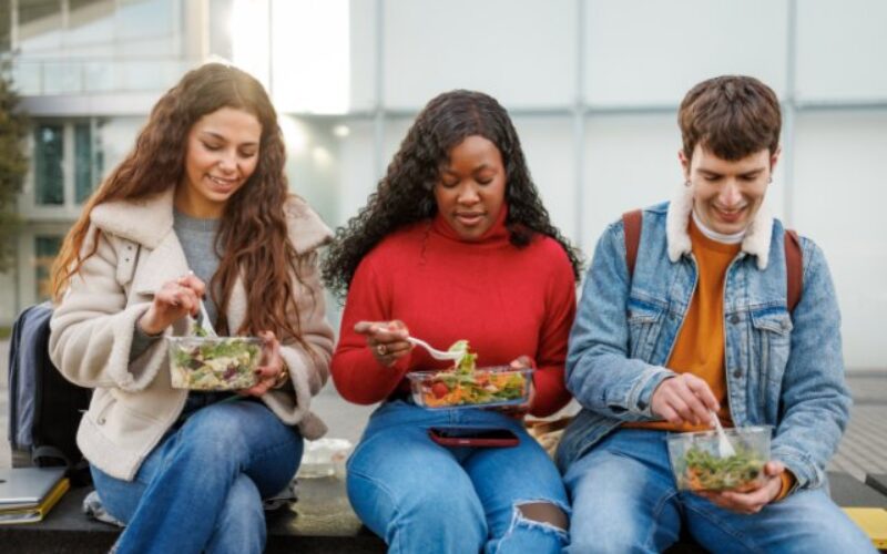 Benefits of Having a Pop-up Kitchen on a College Campus