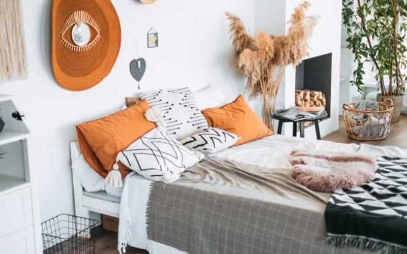 Maximize Your Dorm Room Budget: Essential Items You Can’t Live Without