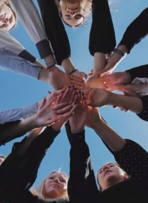 7 Creative Ways Students Can Spread School Spirit