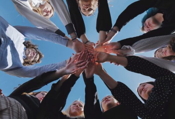 7 Creative Ways Students Can Spread School Spirit