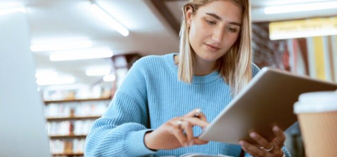 Tips To Help College Students Save Money on Technology